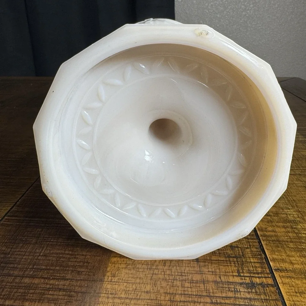 Aladdin Tall Lincoln‎ Drape Alacite Uranium Glass Oil Lamp Model B Vintage 1940s
